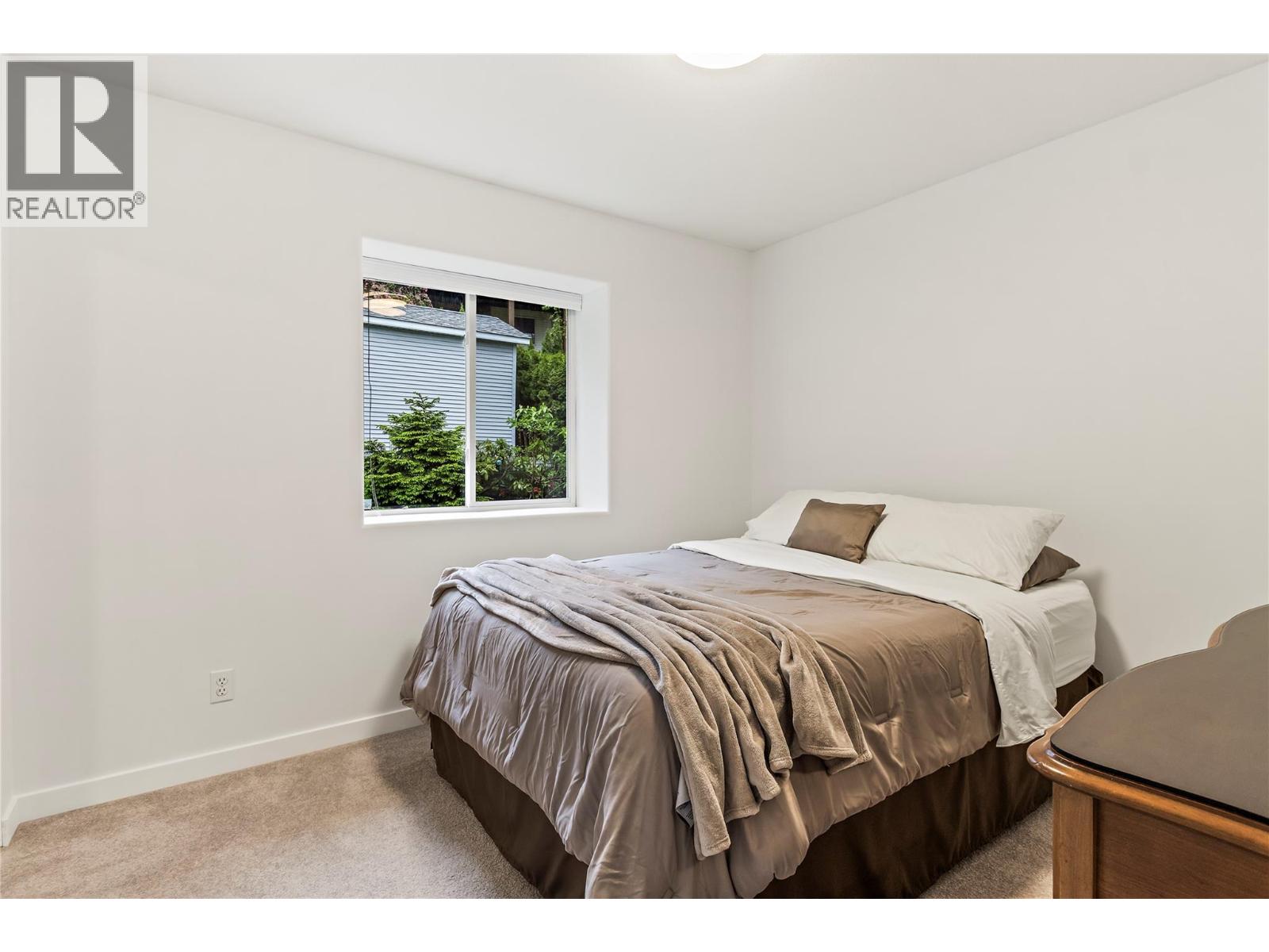 6 2592 Alpen Paradies Road, Blind Bay