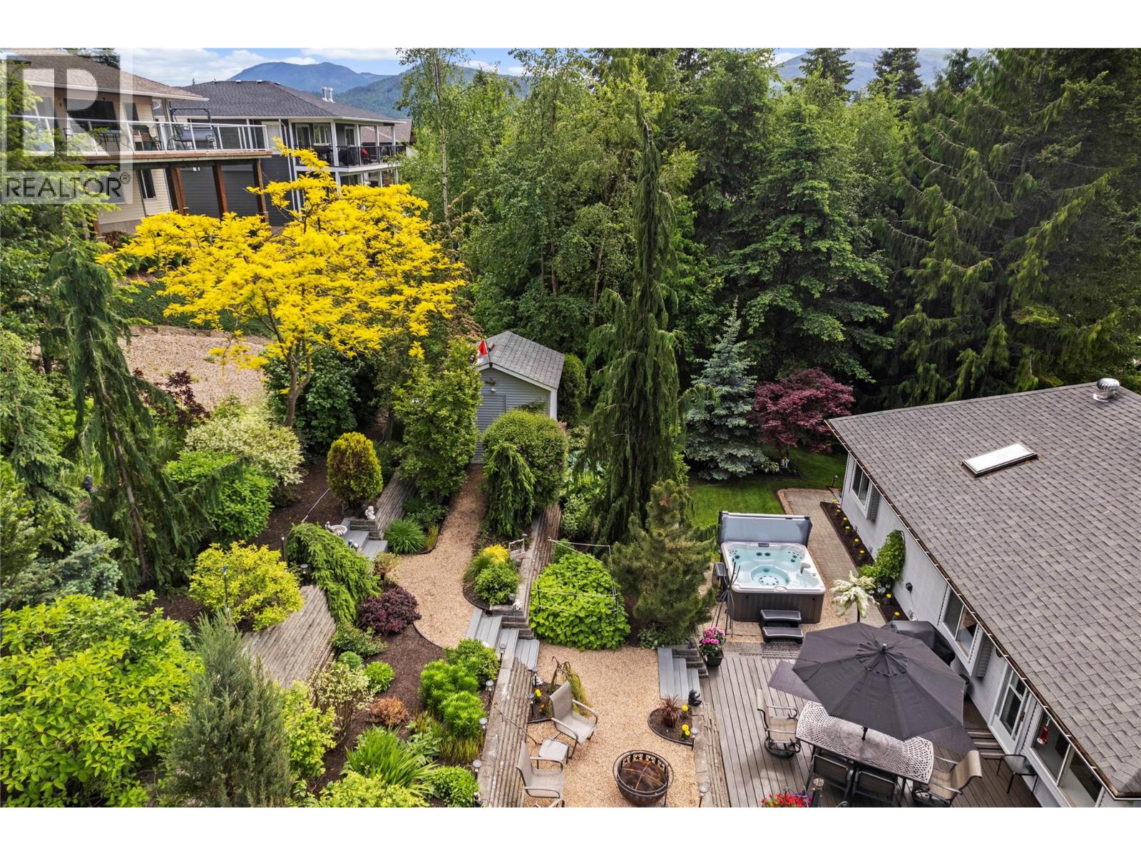 6 2592 Alpen Paradies Road, Blind Bay