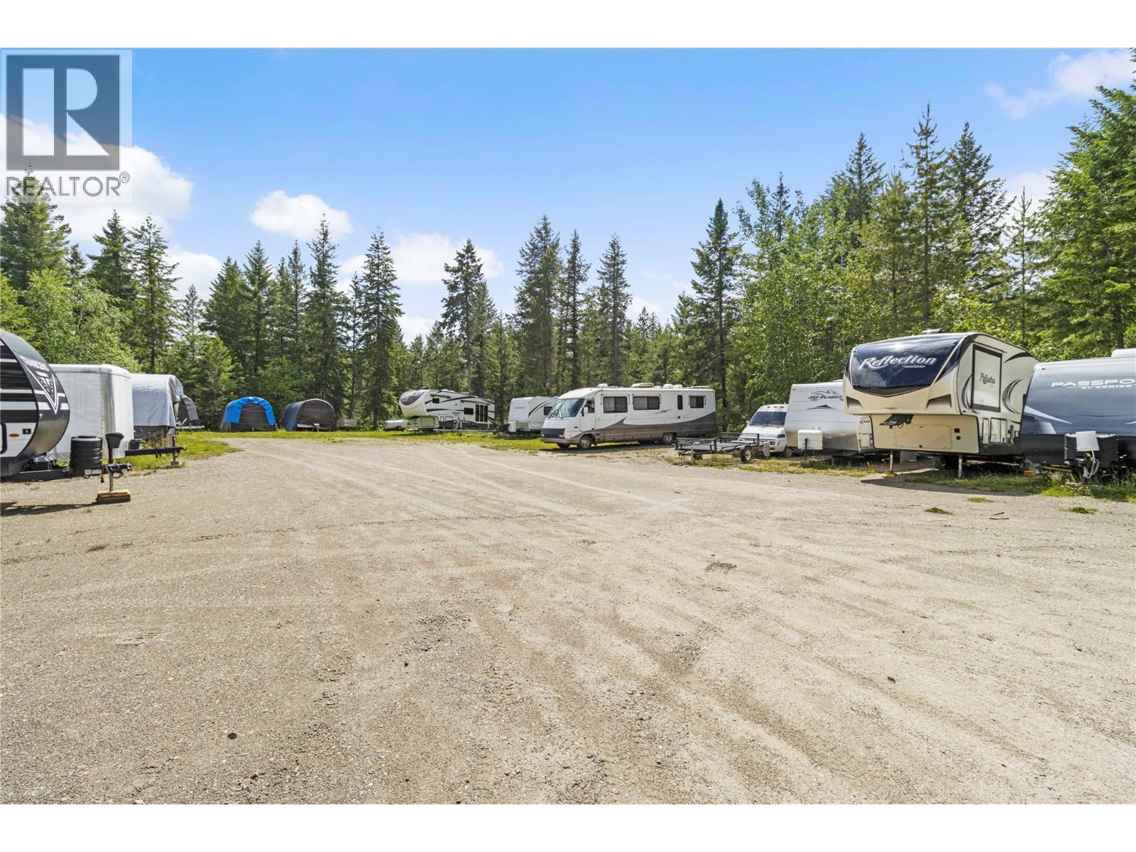 6 2592 Alpen Paradies Road, Blind Bay