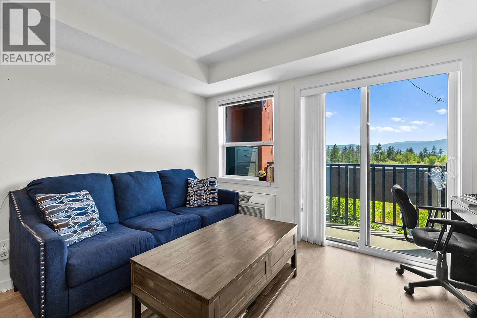 203 625 Academy Way, Kelowna