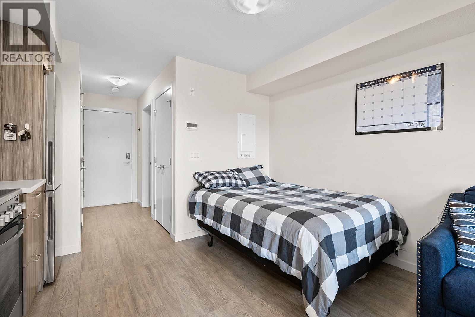 203 625 Academy Way, Kelowna