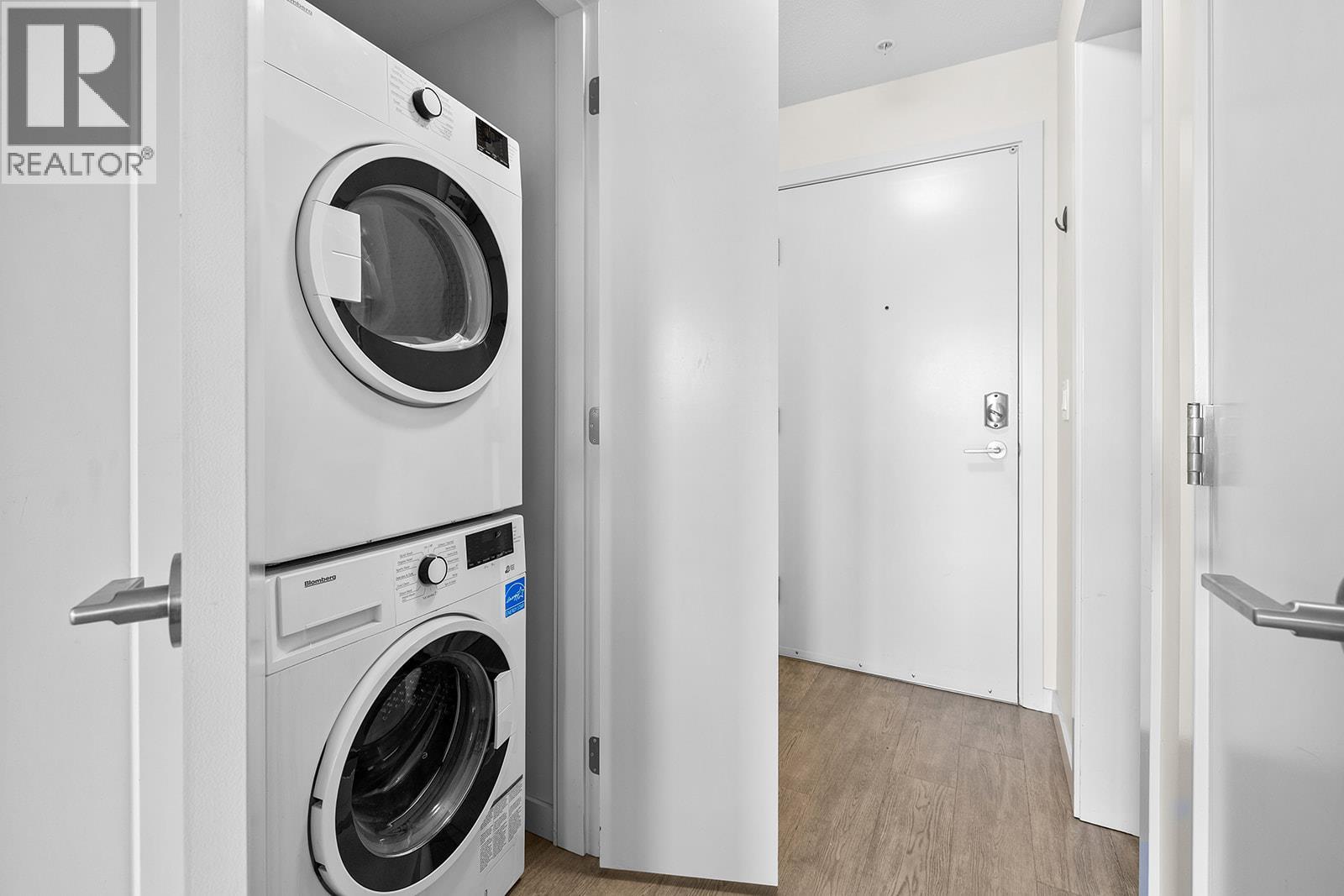 203 625 Academy Way, Kelowna