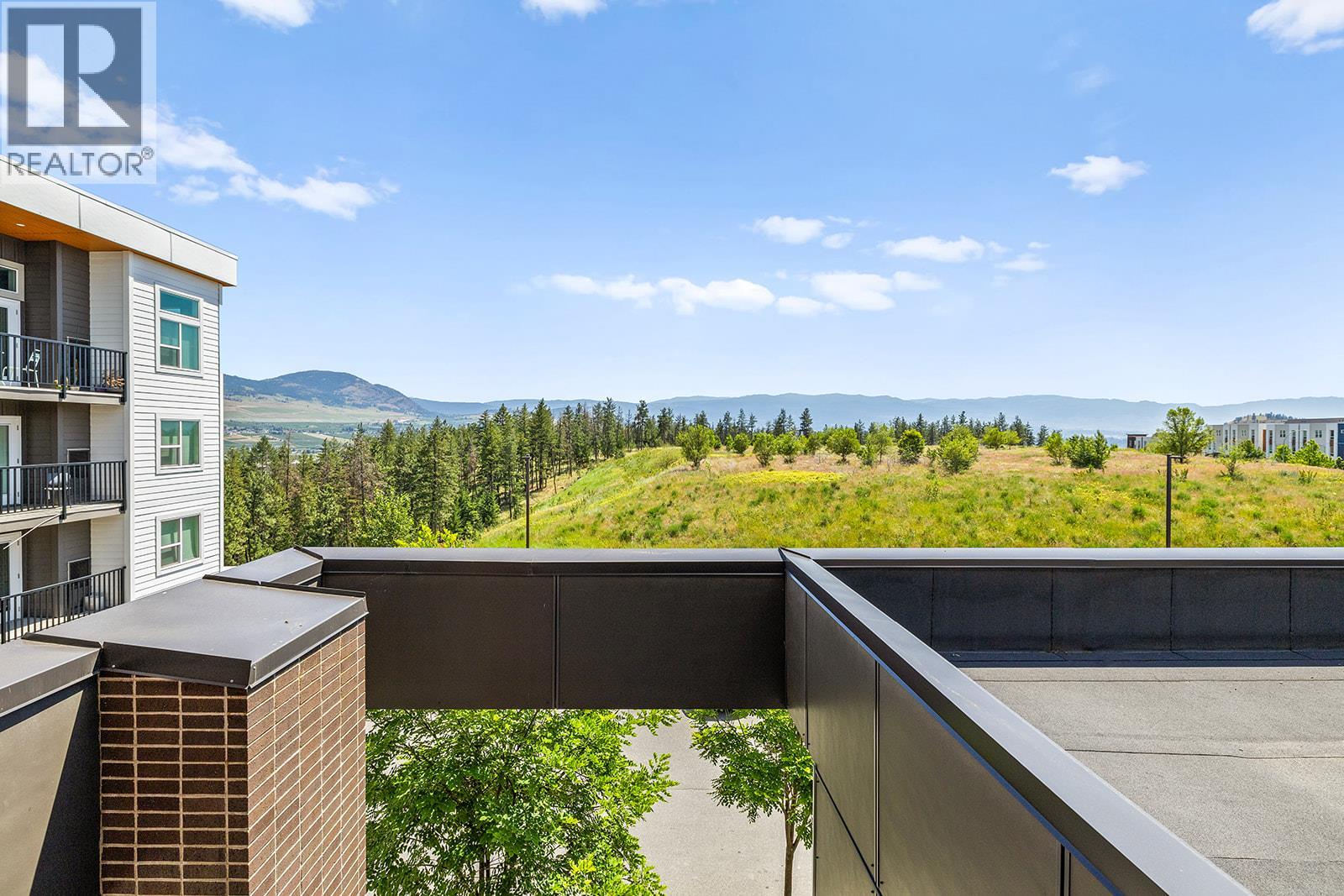203 625 Academy Way, Kelowna