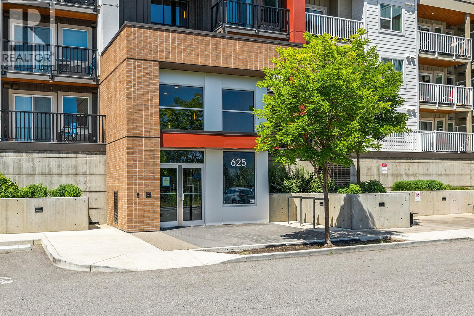 203 625 Academy Way, Kelowna