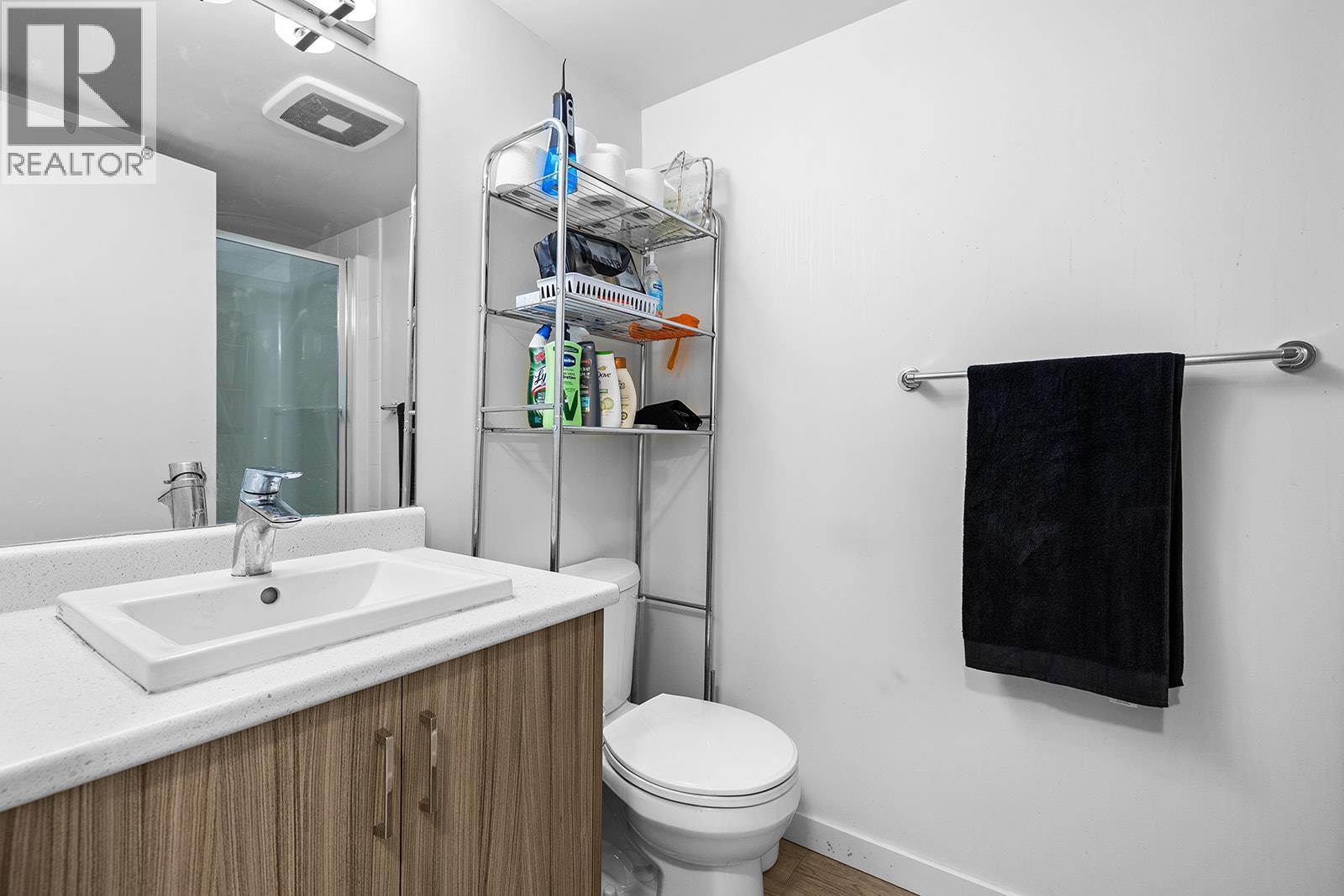 203 625 Academy Way, Kelowna