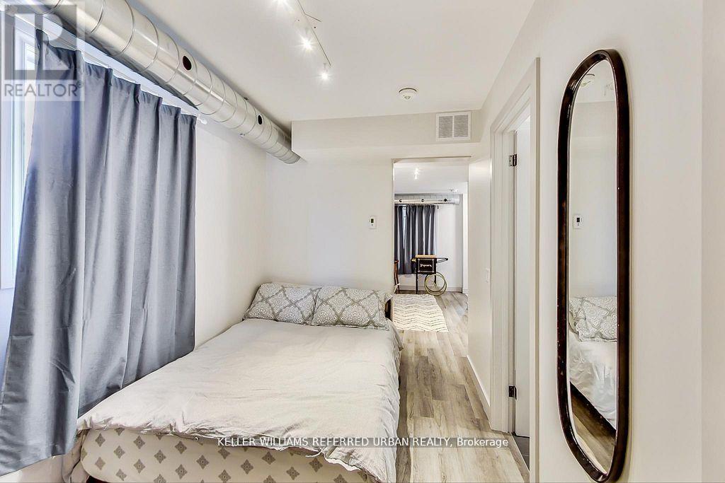 205 BATHURST STREET - 13
