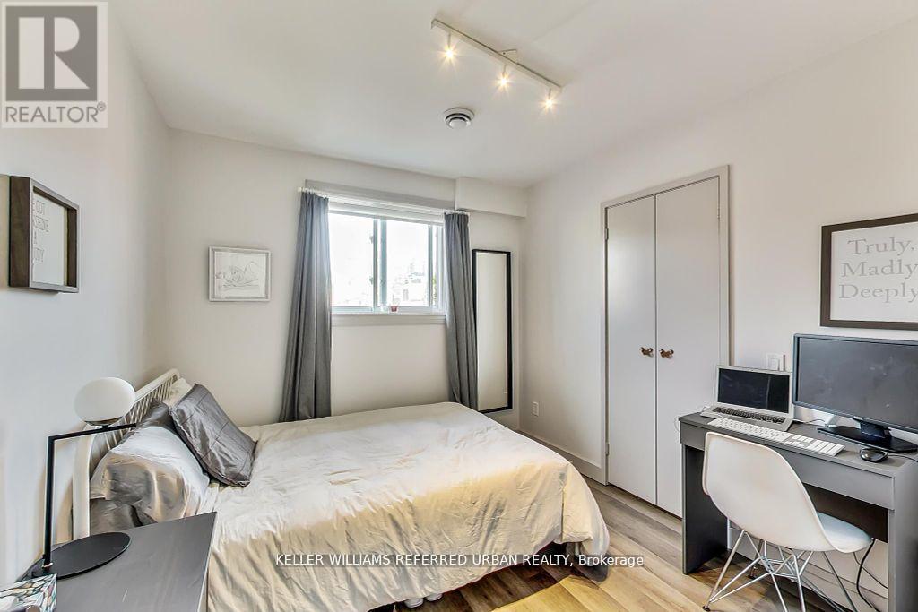 205 BATHURST STREET - 25
