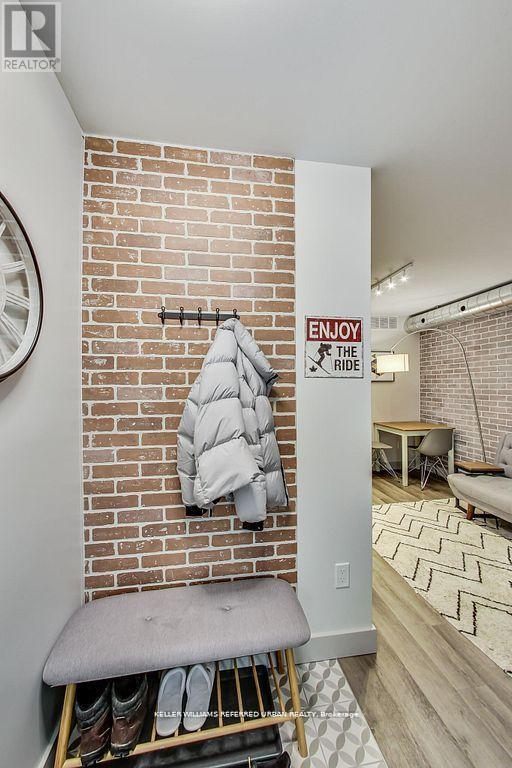 205 BATHURST STREET - 5