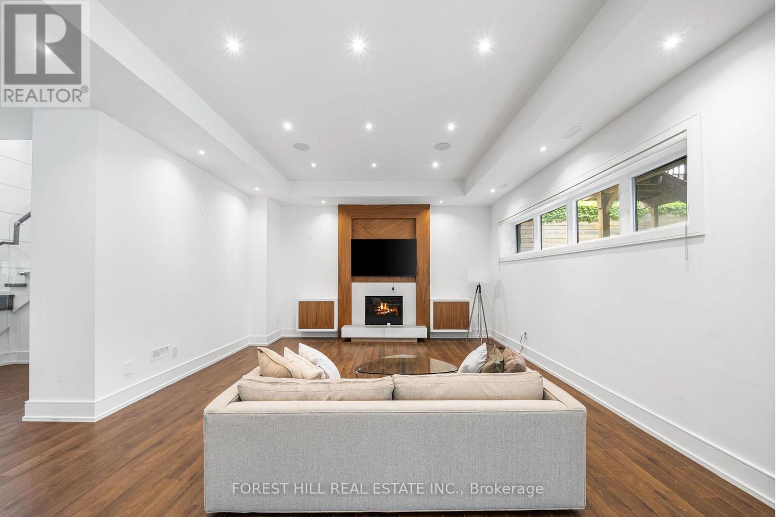 416 PATRICIA AVENUE - 40