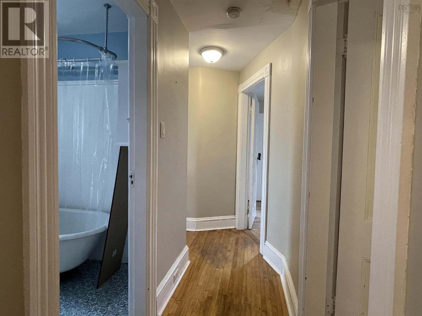 Property 20 of 48 of 42 Bell Street