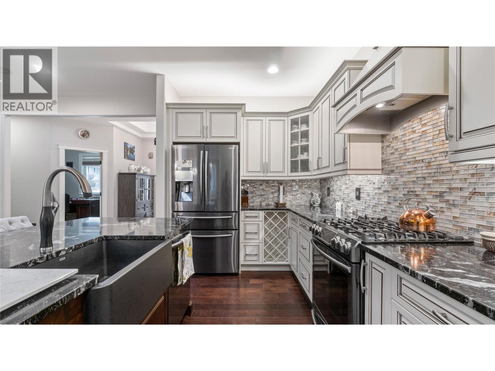  2762 Glenview Road, Blind Bay