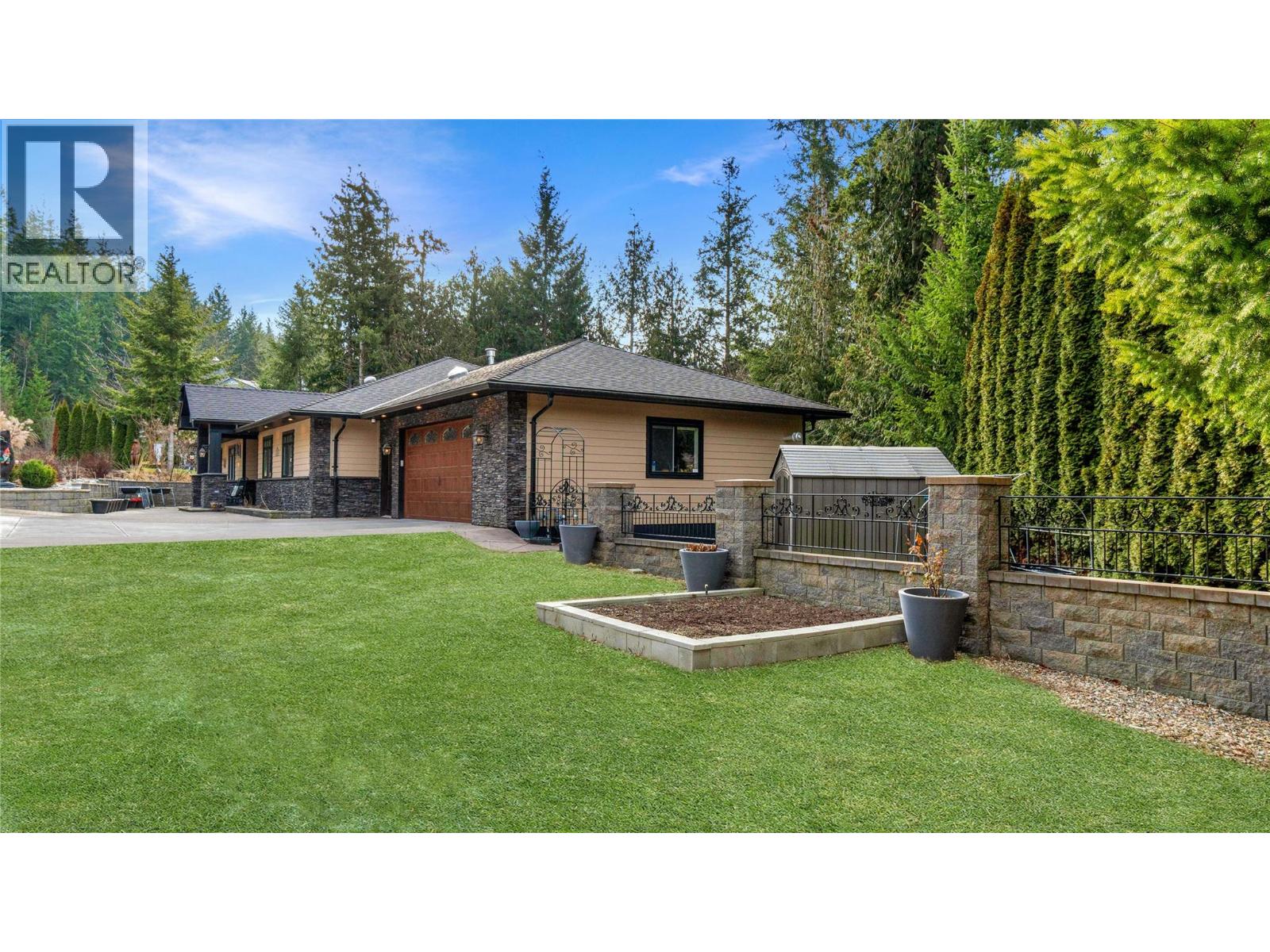  2762 Glenview Road, Blind Bay