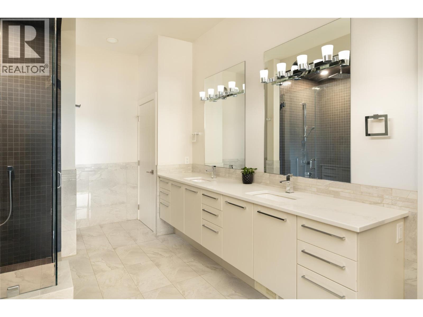  1130 Ledgeview Court, Kelowna