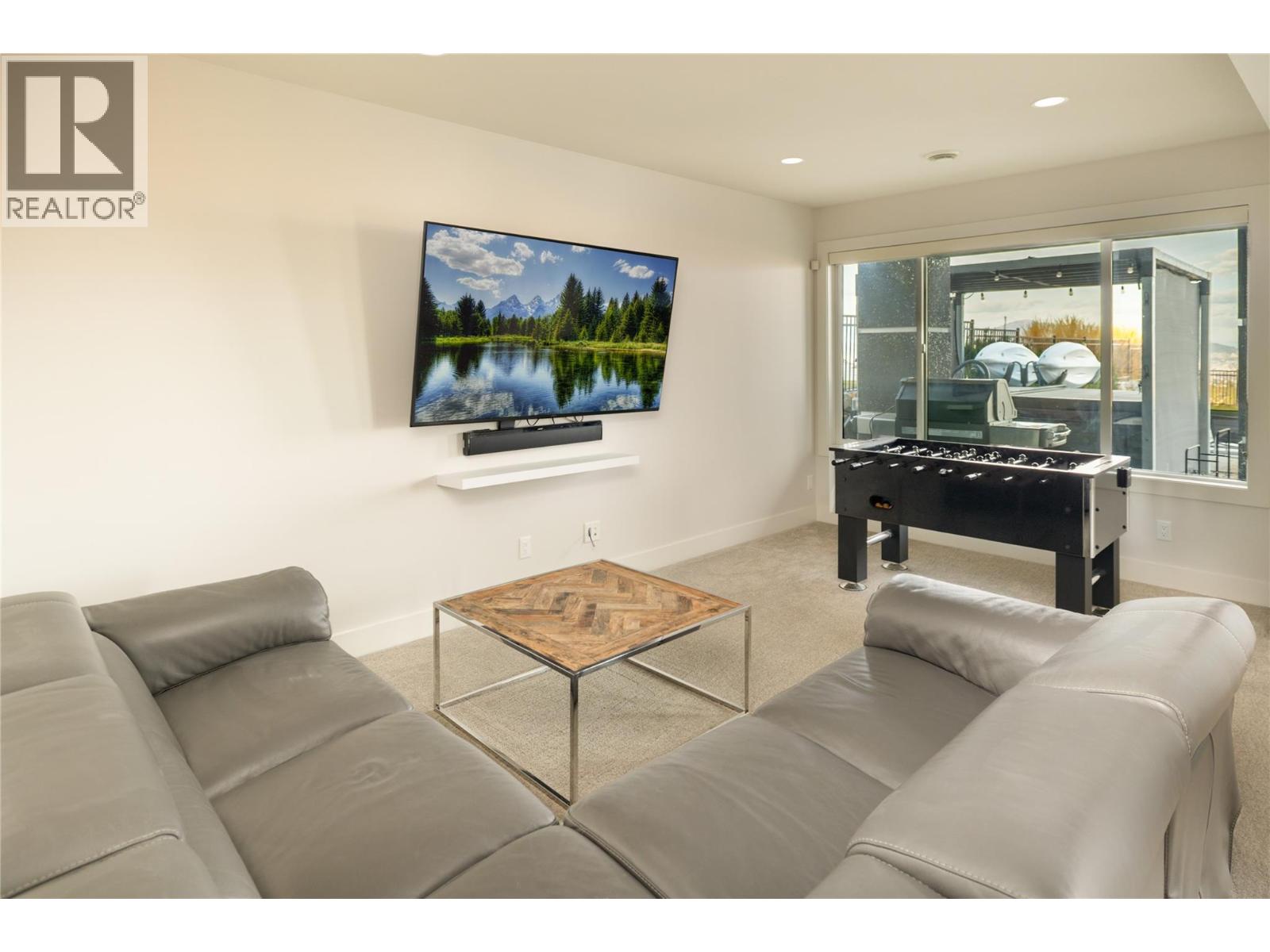  1130 Ledgeview Court, Kelowna