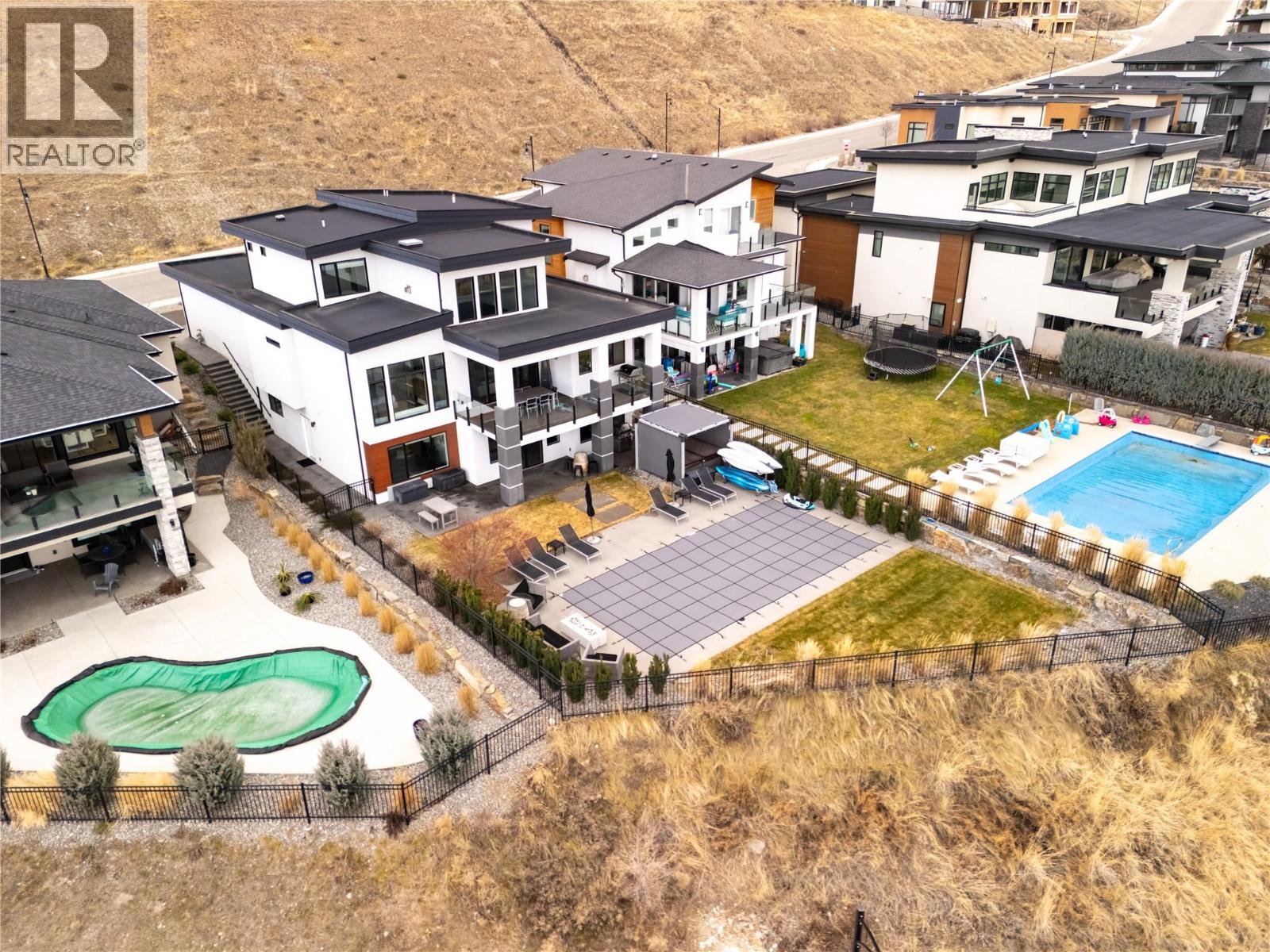  1130 Ledgeview Court, Kelowna