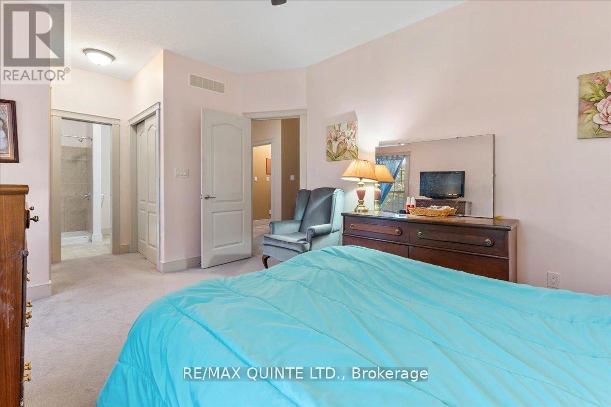 #23 1 ROSEMARY COURT - 25