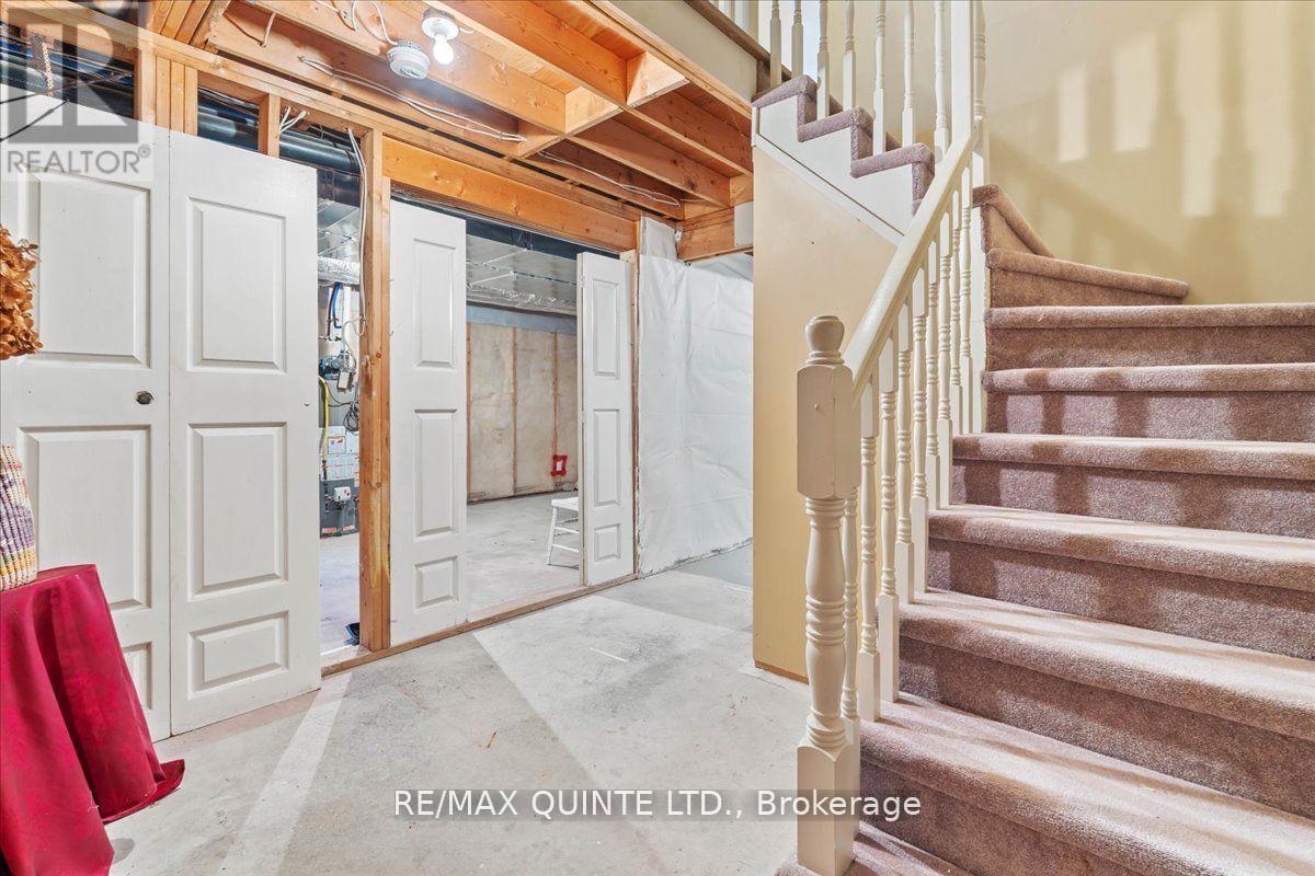 #23 1 ROSEMARY COURT - 28