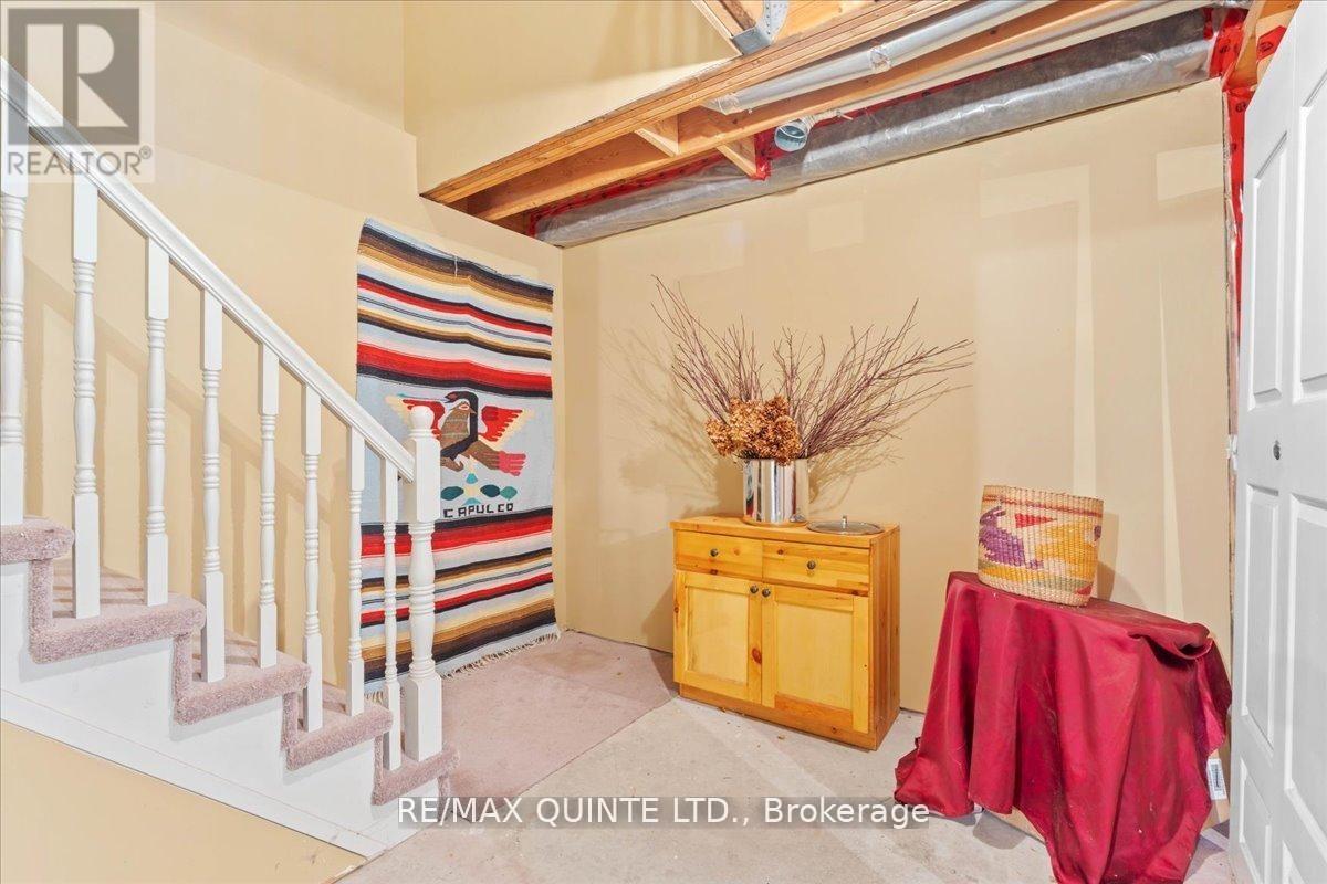 #23 1 ROSEMARY COURT - 29