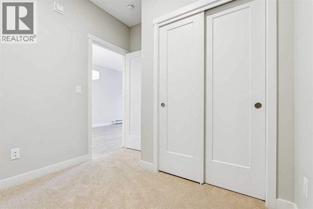 Single Family House for Sale in   Shawnee Square SW Shawnee Slopes Calgary 