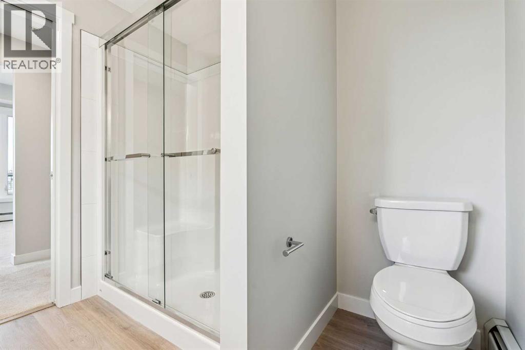 Single Family House for Sale in   Shawnee Square SW Shawnee Slopes Calgary 