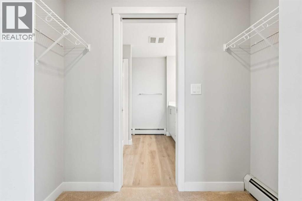 Single Family House for Sale in   Shawnee Square SW Shawnee Slopes Calgary 