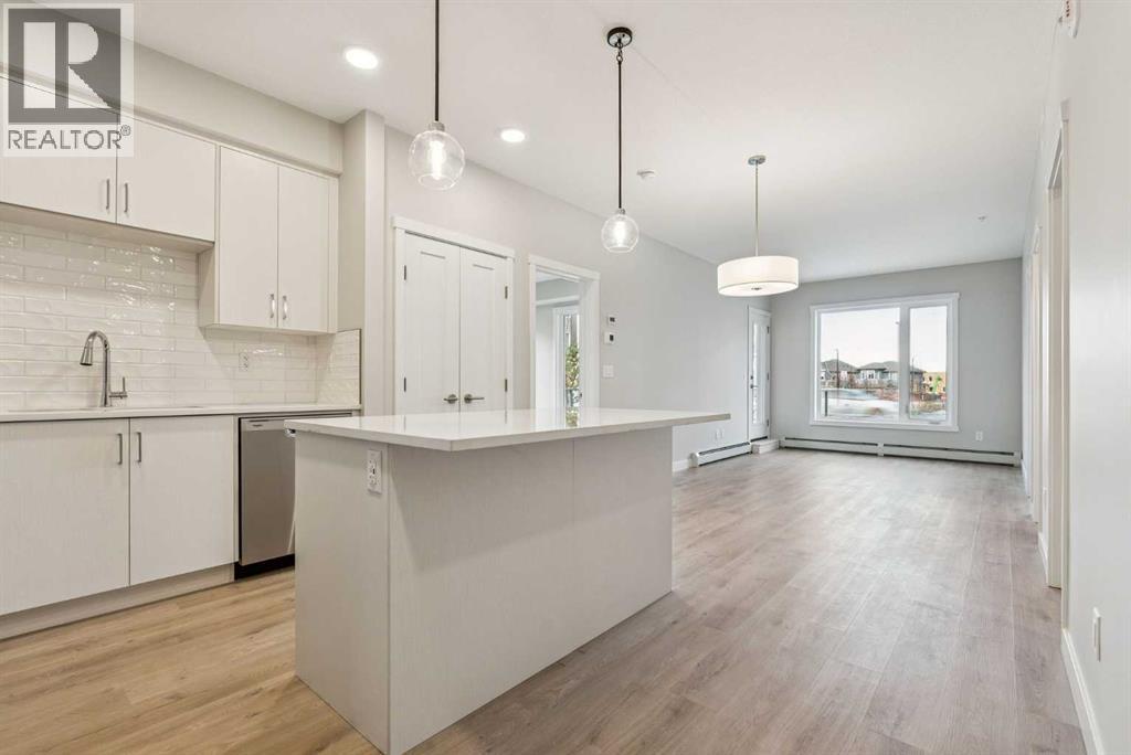 Single Family House for Sale in   Shawnee Square SW Shawnee Slopes Calgary 