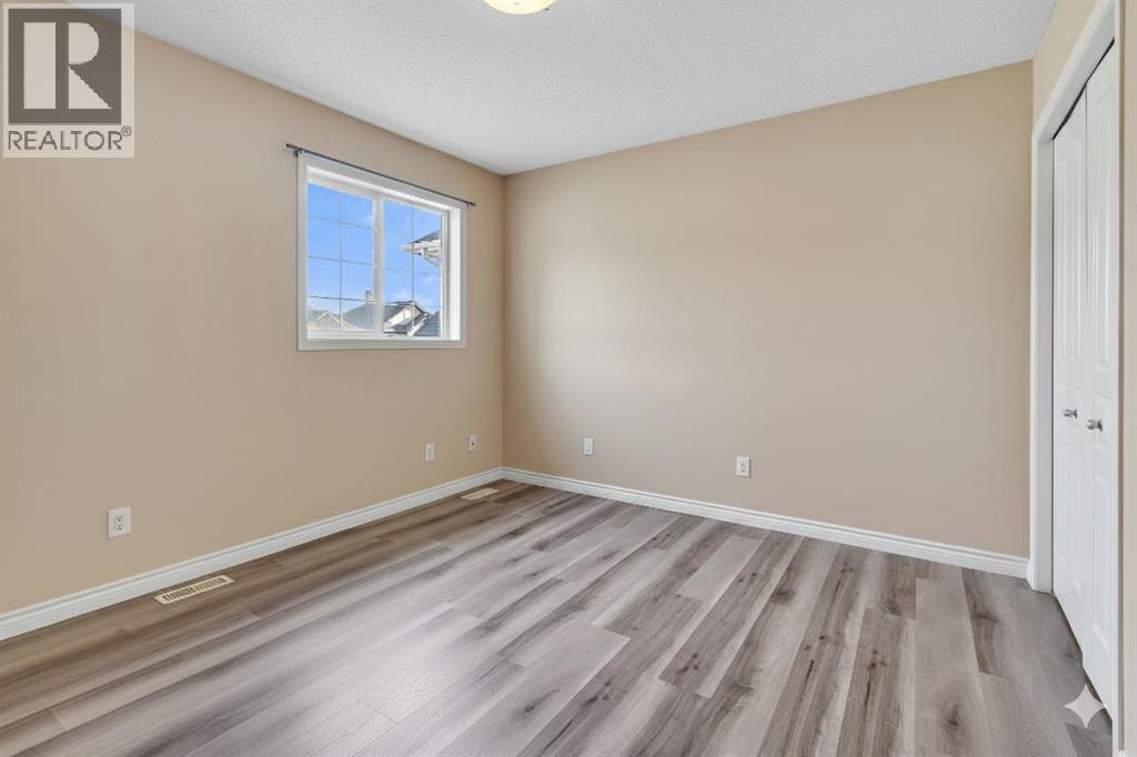 Single Family House for Sale in  Sherwood Way NW Sherwood Calgary 