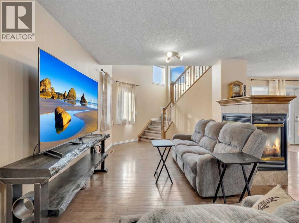 Single Family House for Sale in  Sherwood Way NW Sherwood Calgary 