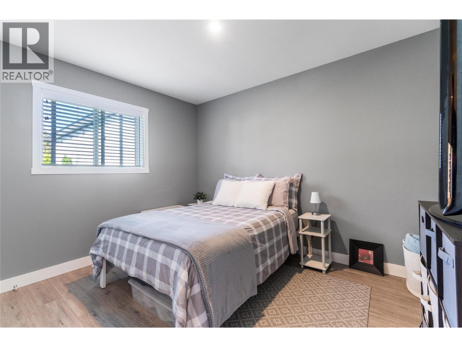  728 Elderberry Walk, Sicamous