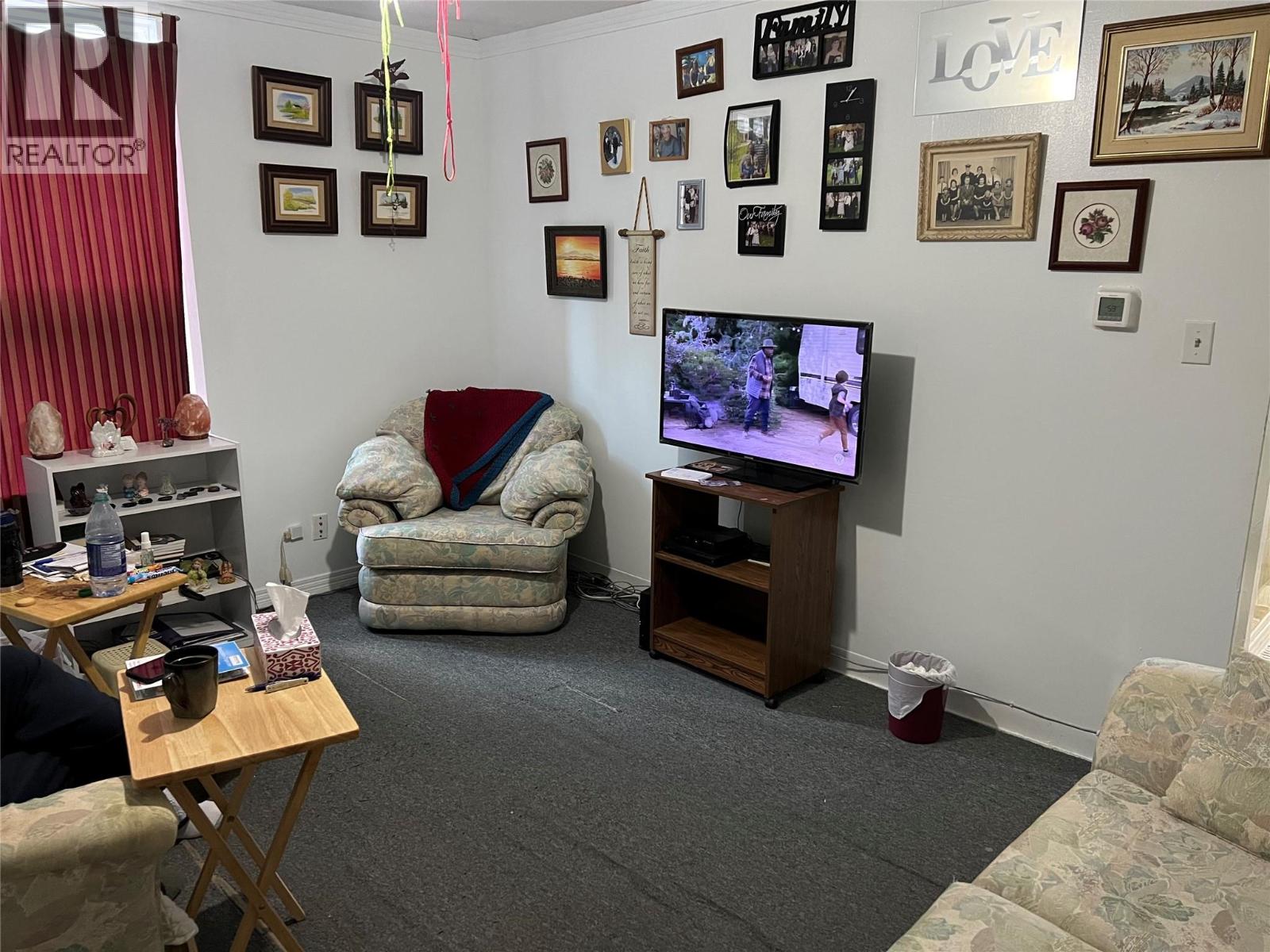 425, 415 Rossland Avenue, Trail