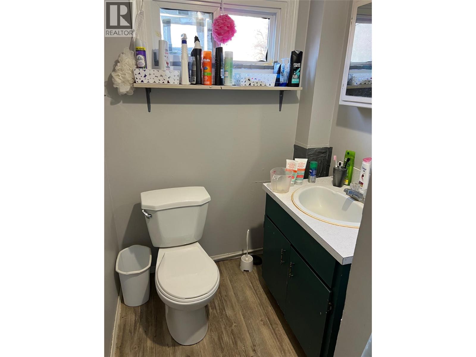 425, 415 Rossland Avenue, Trail