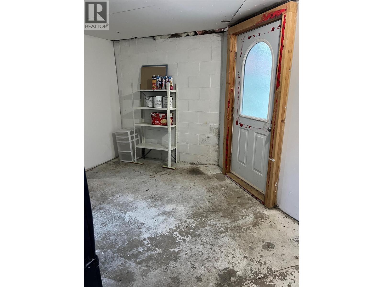 425, 415 Rossland Avenue, Trail