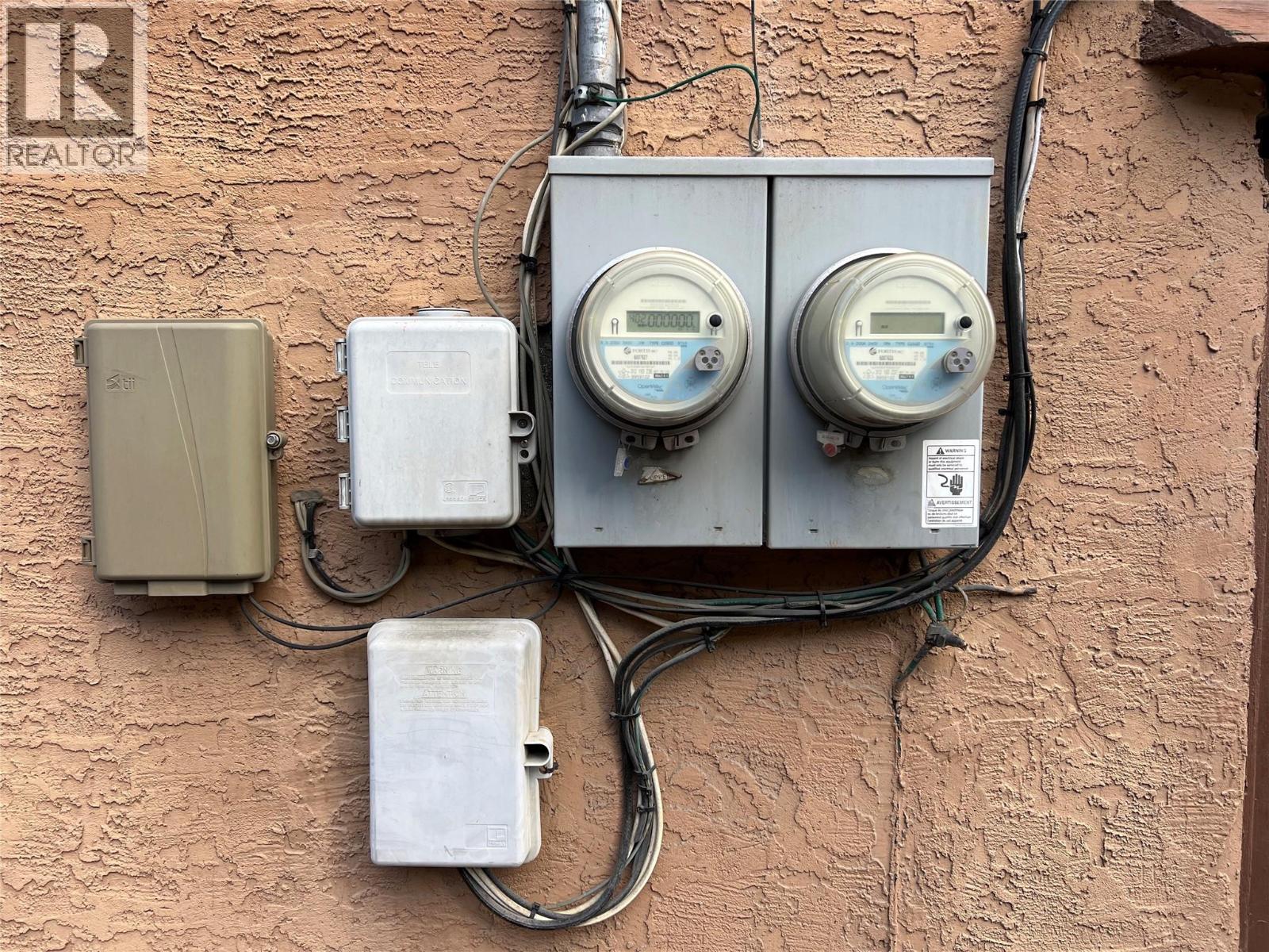 425, 415 Rossland Avenue, Trail