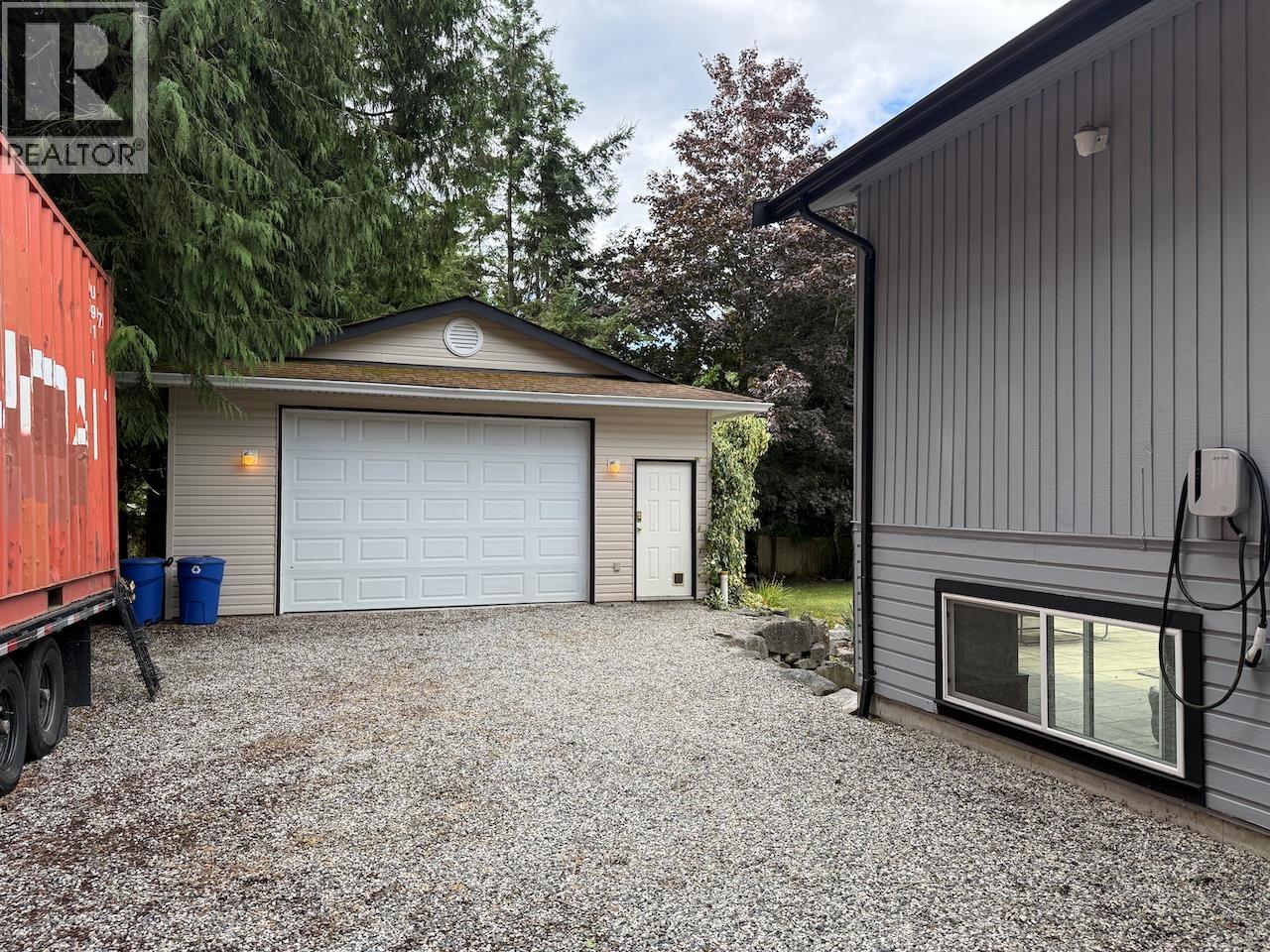 8099 NORTHWOOD ROAD, Halfmoon Bay