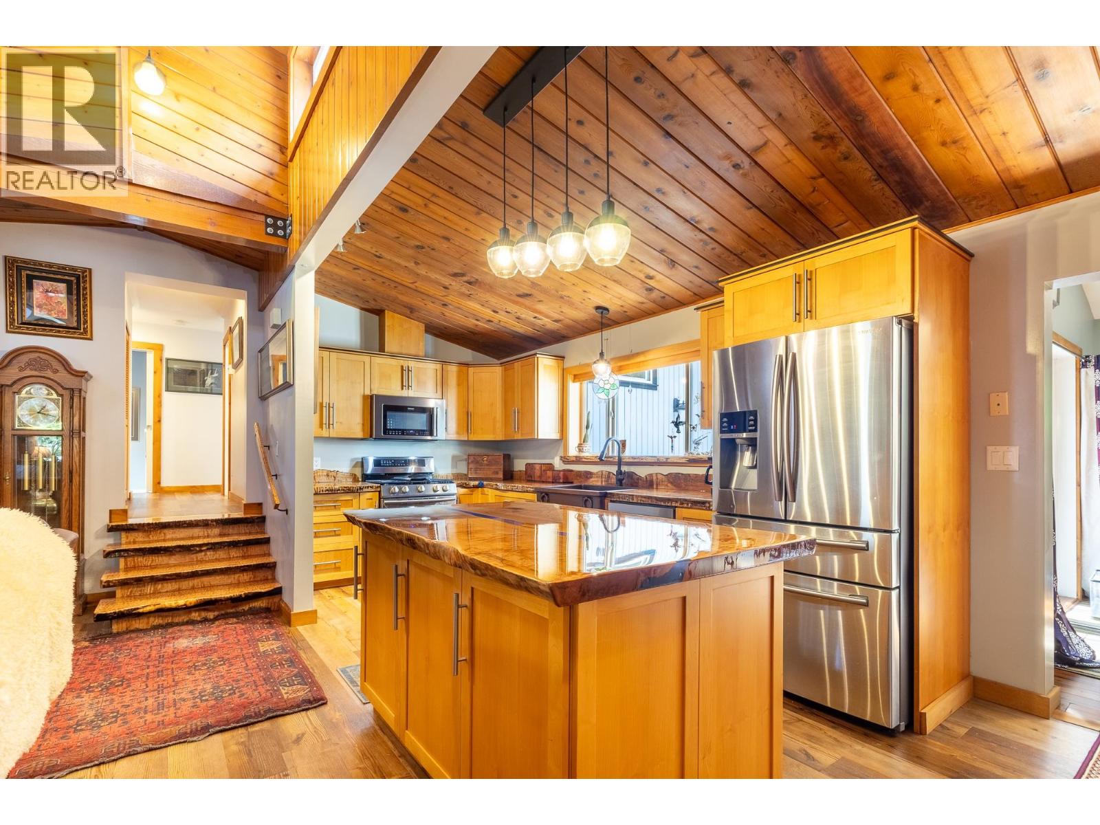 8099 NORTHWOOD ROAD, Halfmoon Bay
