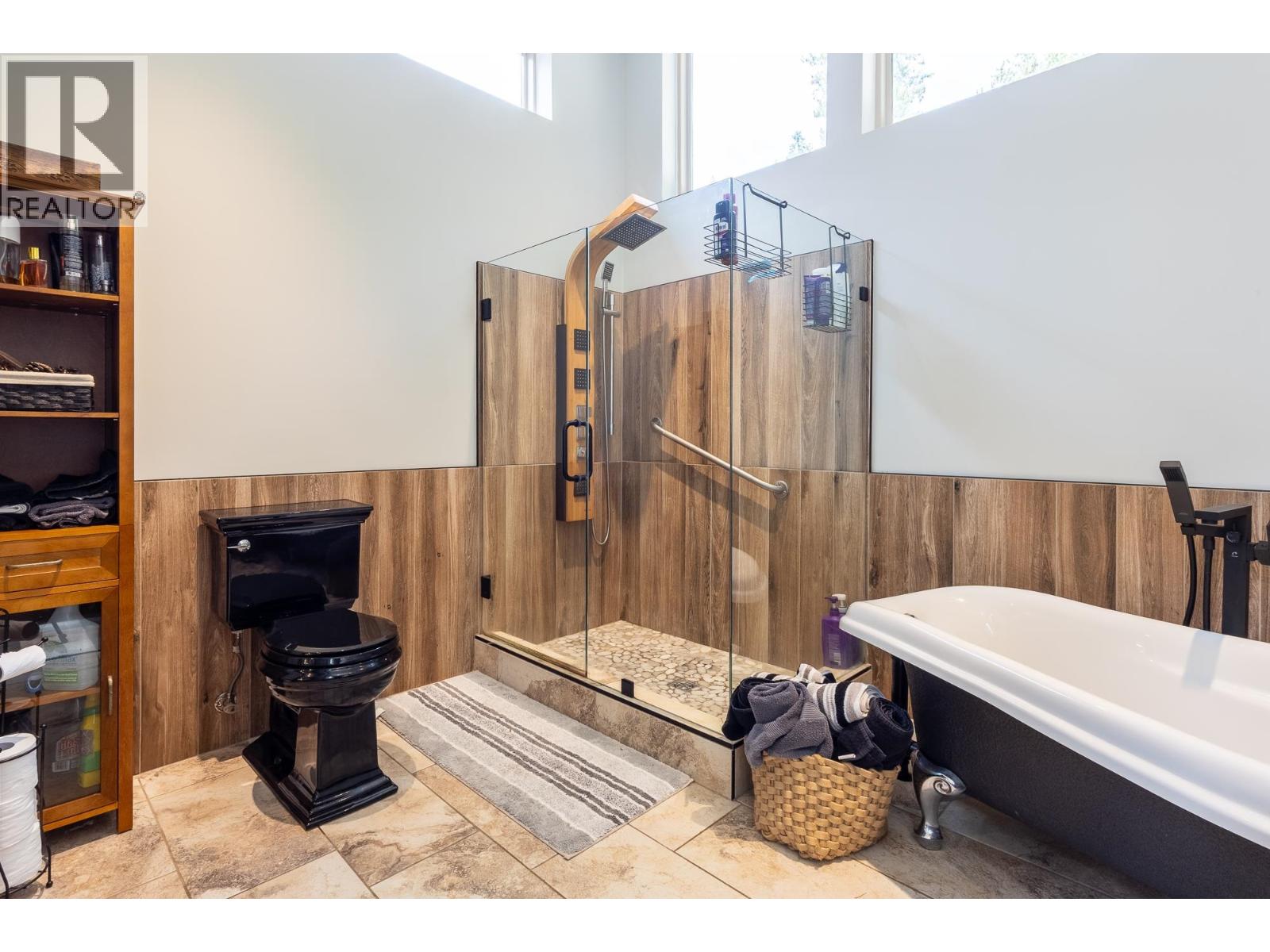 8099 NORTHWOOD ROAD, Halfmoon Bay