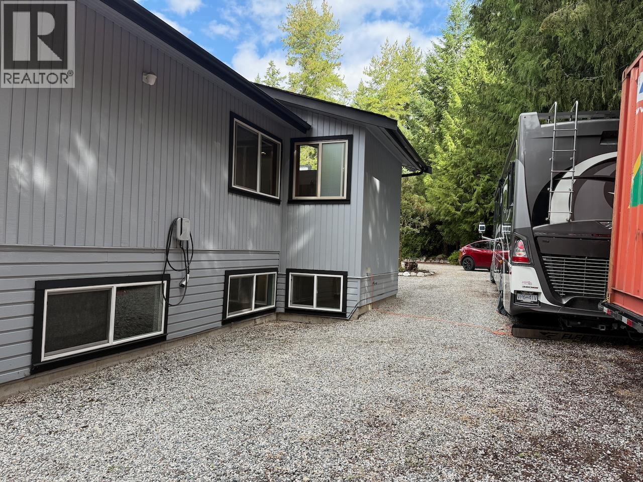 8099 NORTHWOOD ROAD, Halfmoon Bay