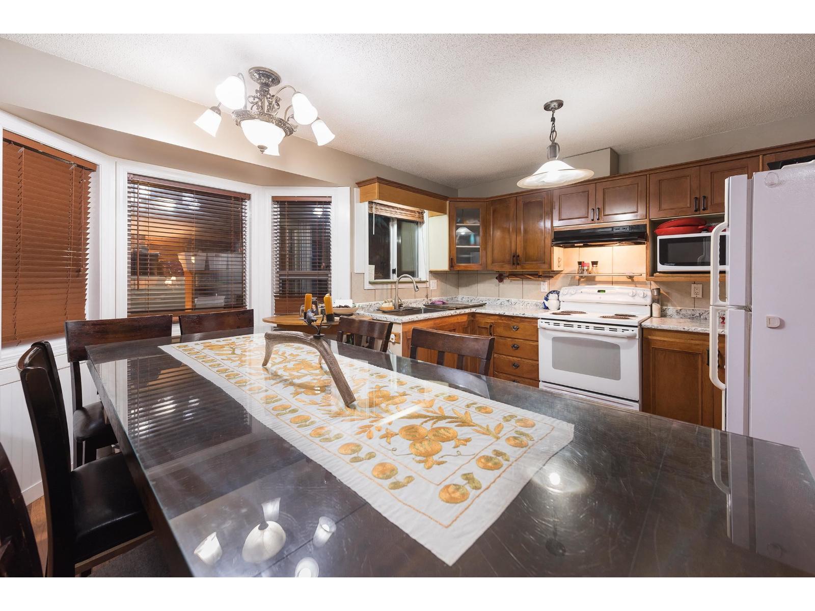 3857 KAREN DRIVE, Cultus Lake North, Cultus Lake