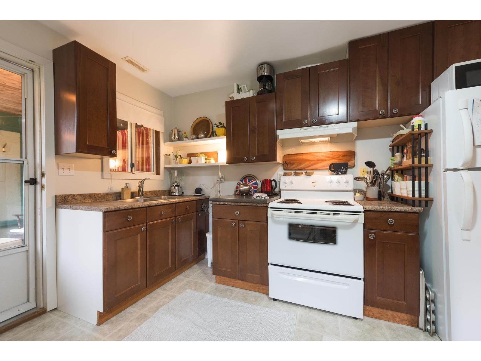 3857 KAREN DRIVE, Cultus Lake North, Cultus Lake