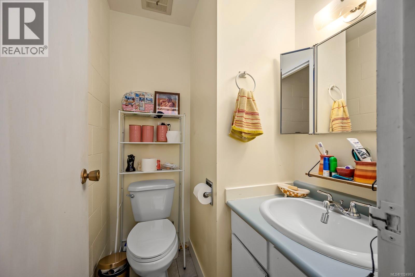 44 1957 Guthrie Rd, Comox