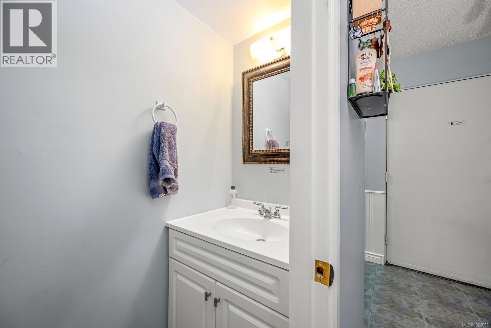 44 1957 Guthrie Rd, Comox