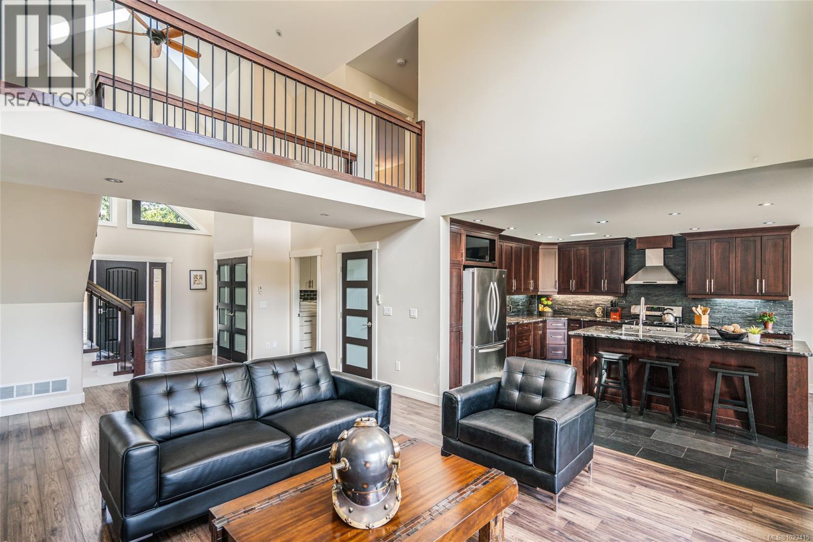 2466 Summerset Rd, Nanoose Bay