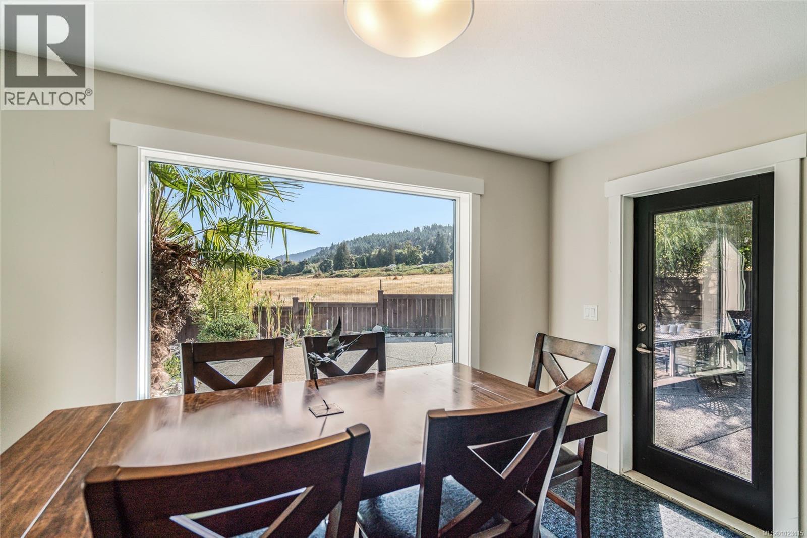 2466 Summerset Rd, Nanoose Bay