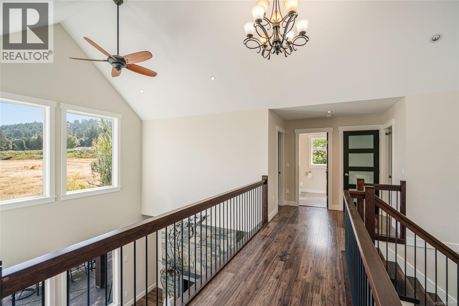 2466 Summerset Rd, Nanoose Bay