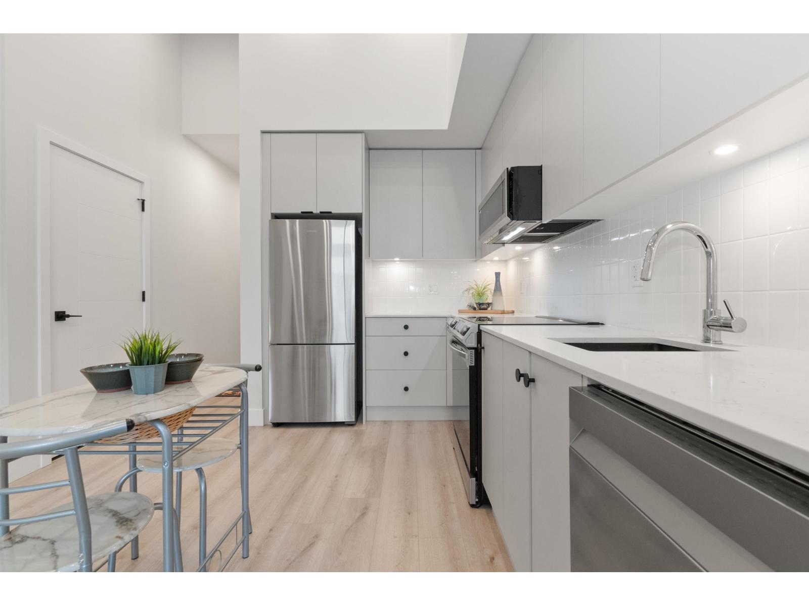 612 45505 CAMPUS DRIVE, Garrison Crossing, Chilliwack