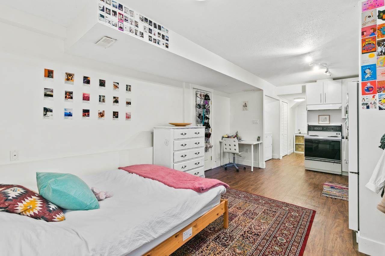 1341 PARKER STREET, White Rock