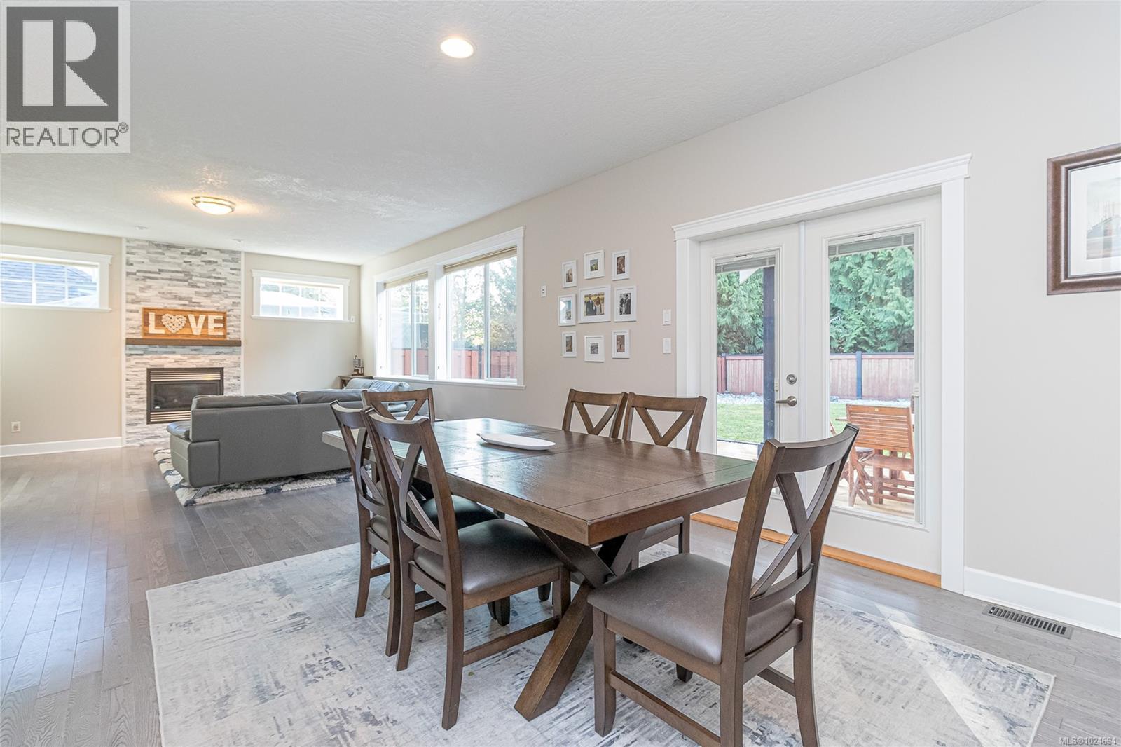 898 Bucktail Rd, Mill Bay