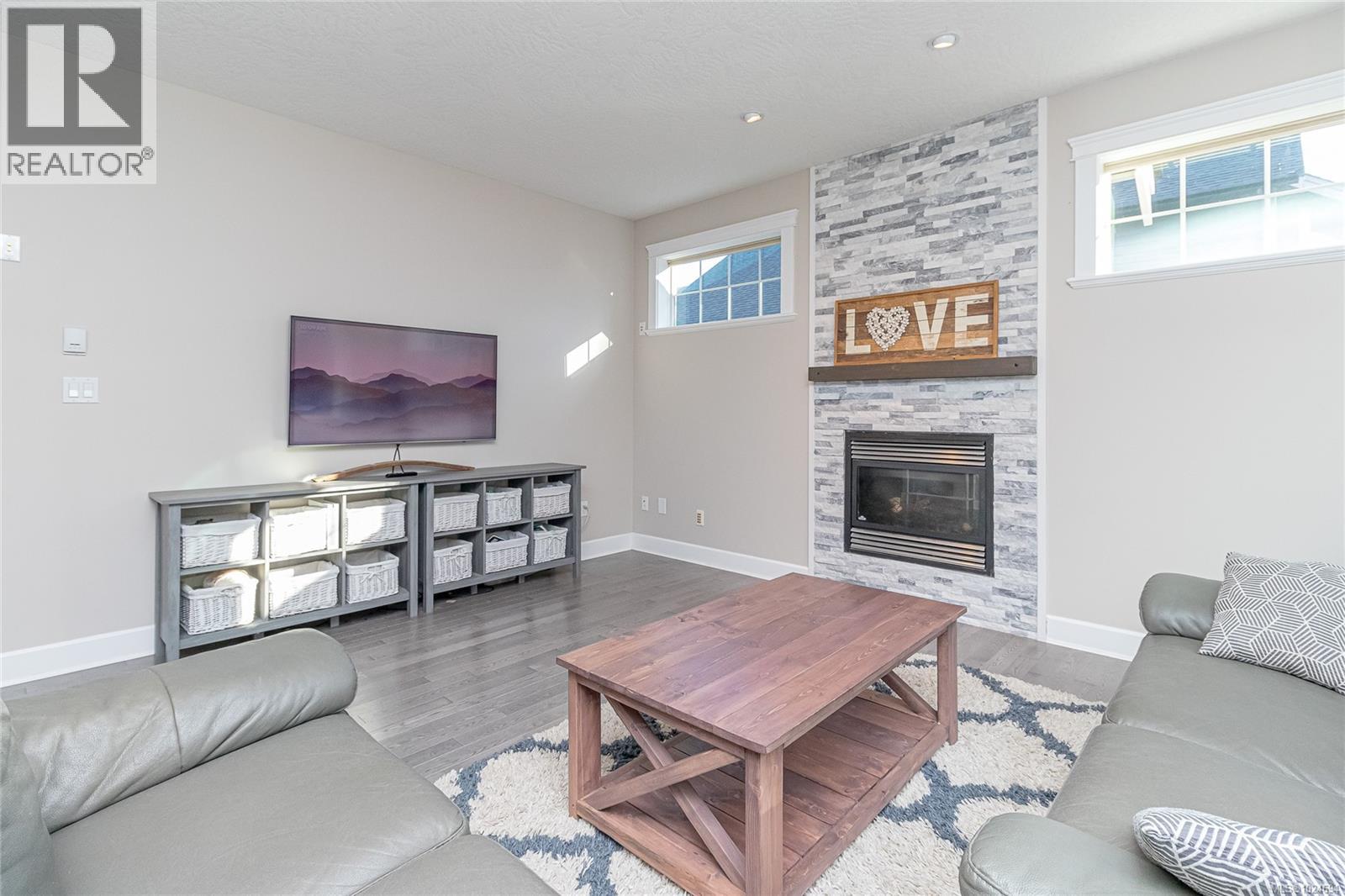 898 Bucktail Rd, Mill Bay