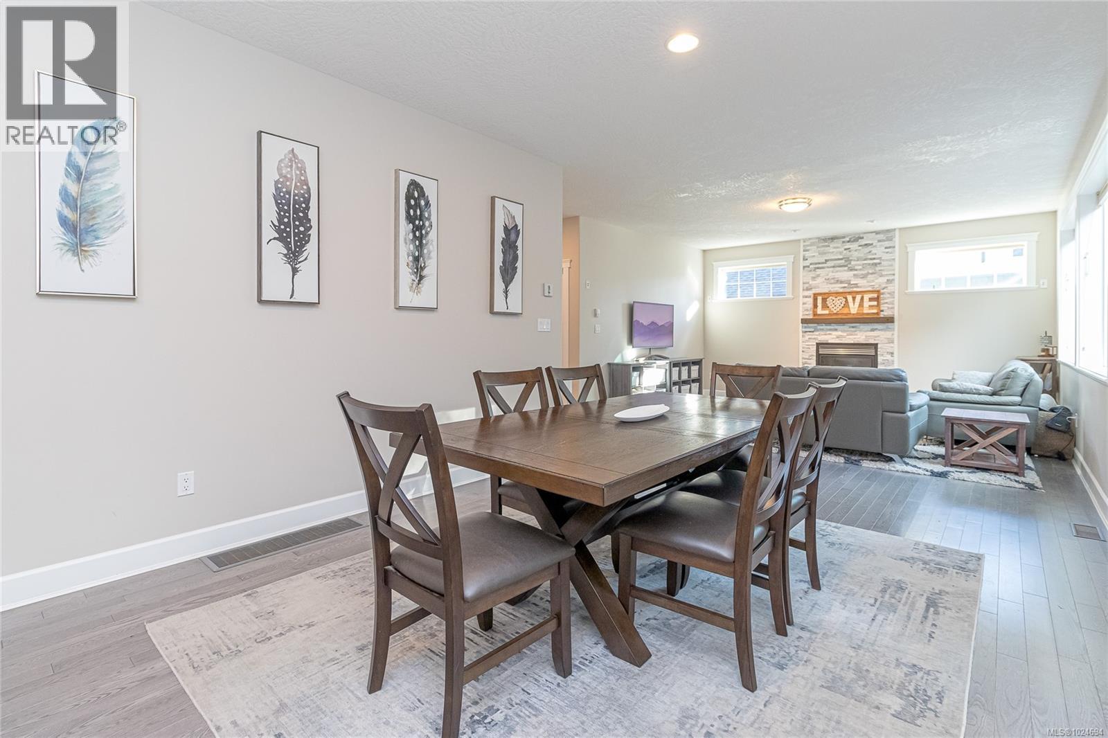 898 Bucktail Rd, Mill Bay