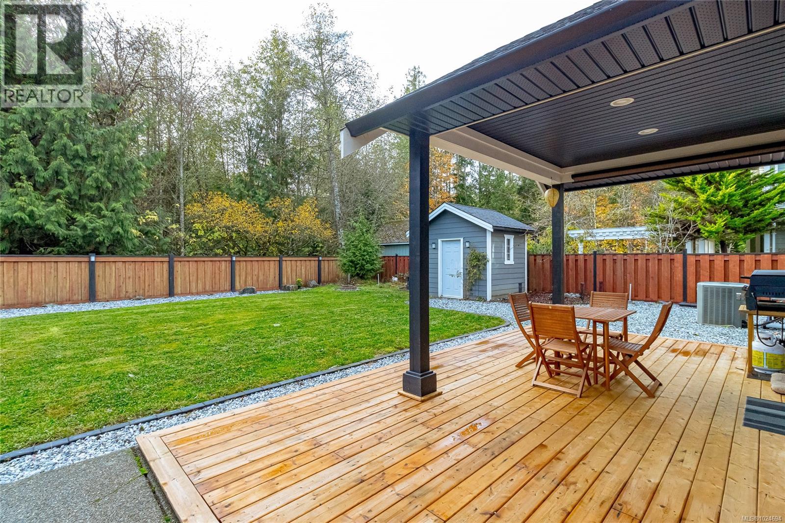 898 Bucktail Rd, Mill Bay